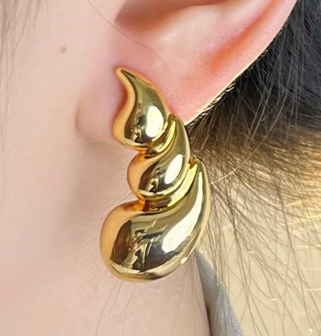 گوشواره دخترانه اشکی طلایی استیل