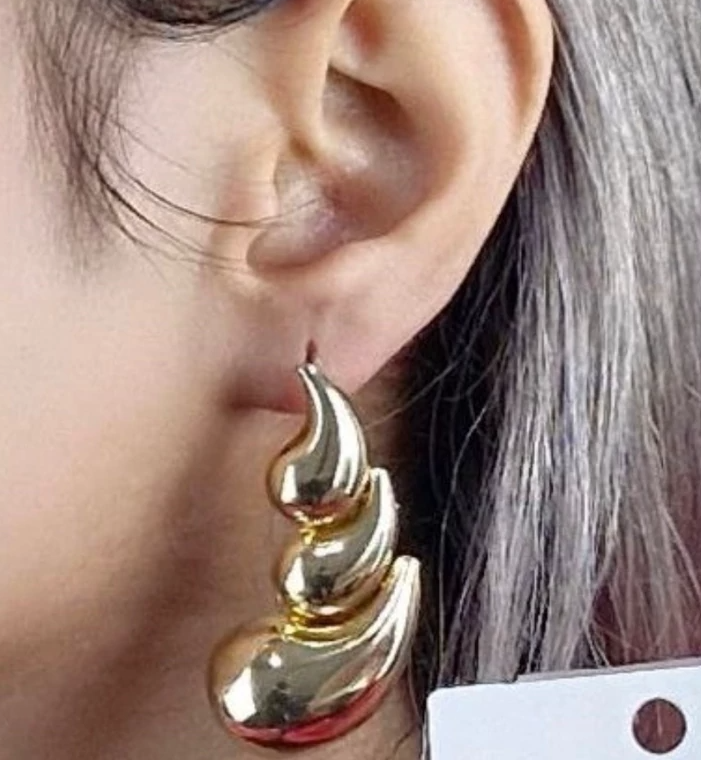 گوشواره اشکی طلایی سایز بزرگ استیل